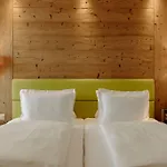 Hotell Waldfrieden 4*