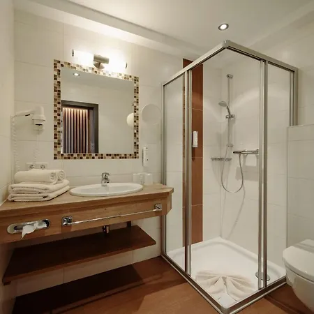 Hotell Waldfrieden 4*