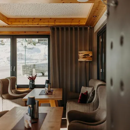 Hotel Waldfrieden 4*