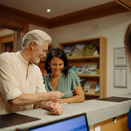 מלון Waldfrieden 4*