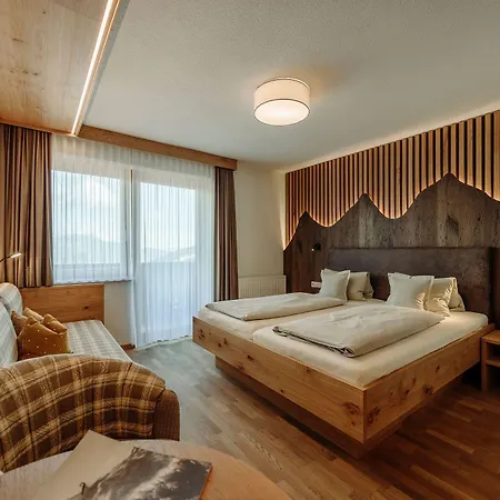 Hotel Waldfrieden 4*